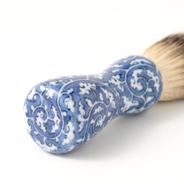 オリジナル商品 染付逆唐草 シェービング筆 13.4cm