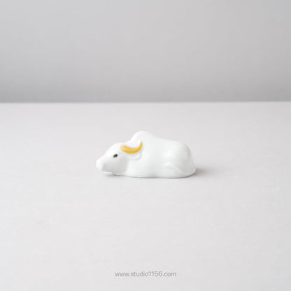 有田焼 干支置物 丑 7.5cm [オリジナル木台付]