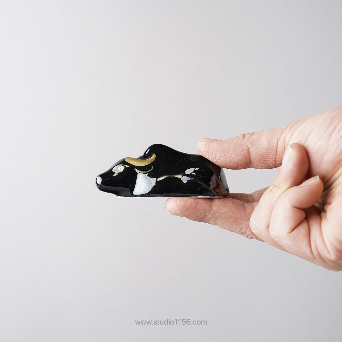 有田焼 干支置物 丑 7.5cm [オリジナル木台付]