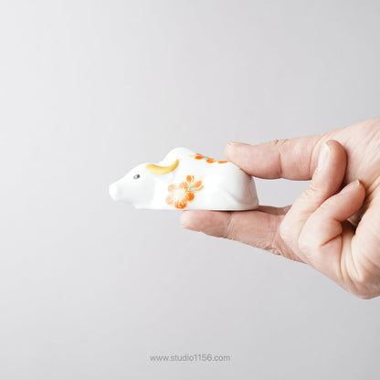 有田焼 干支置物 丑 7.5cm [オリジナル木台付]