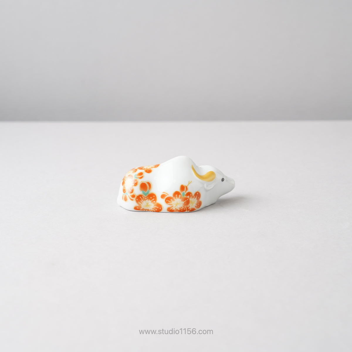 有田焼 干支置物 丑 7.5cm [オリジナル木台付]