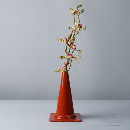 波佐見焼 CONE 一輪挿し 13cm