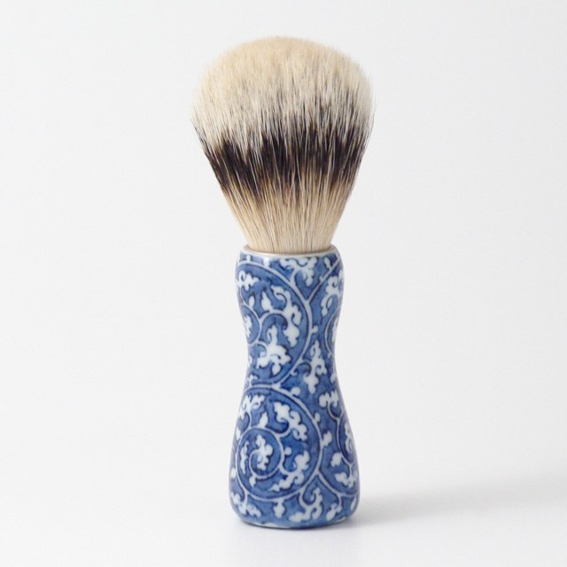 オリジナル商品 染付逆唐草 シェービング筆 13.4cm